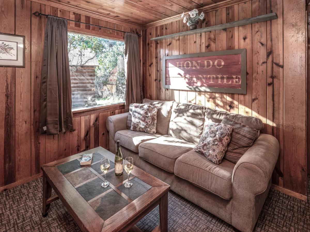רואידוסו Destiny Cabin, 2 Bedrooms, Fireplace, Midtown, Sleeps 7 מראה חיצוני תמונה